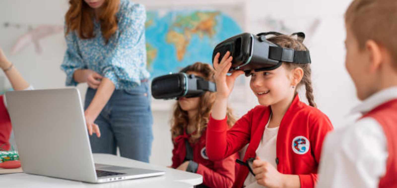 The Metaverse Paradigm: Redefining Education for the Modern Learner